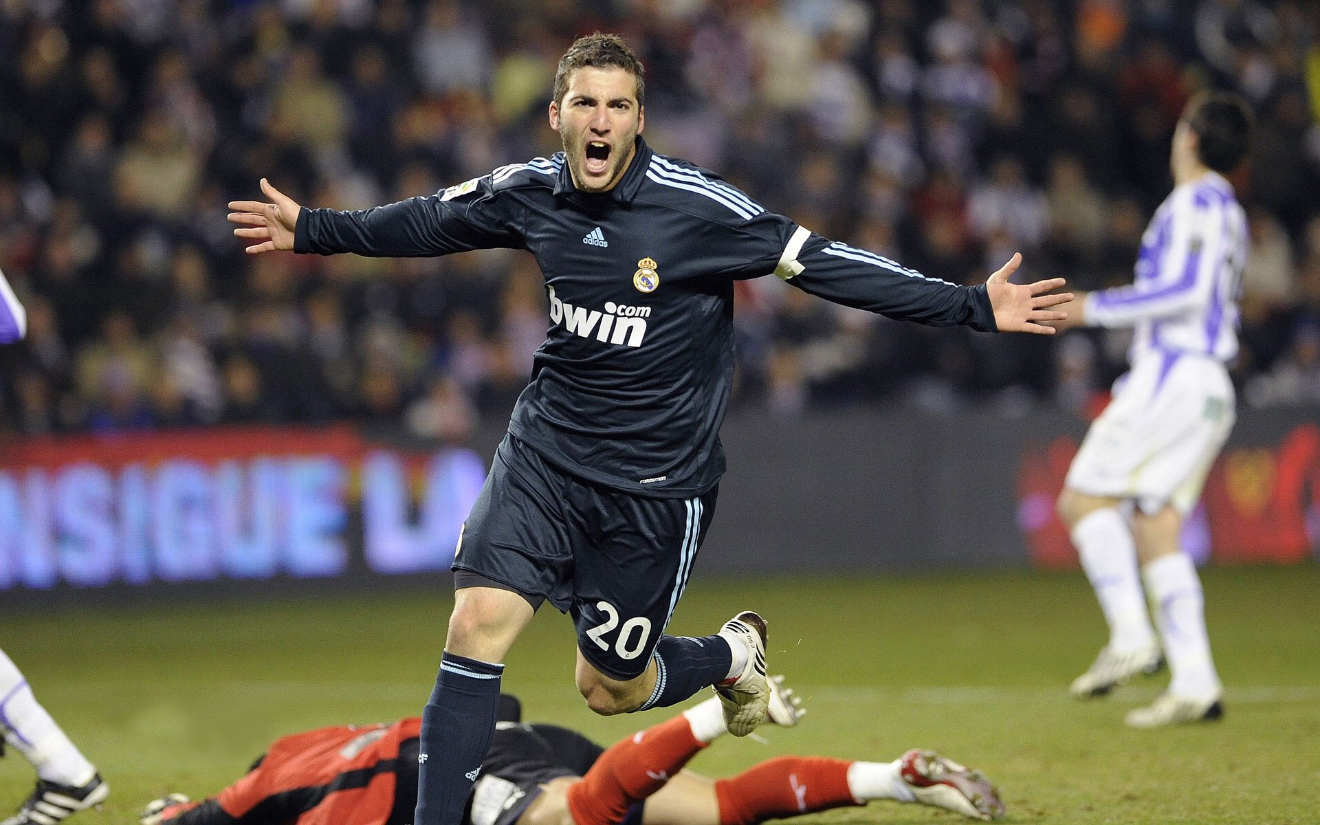 开云体育-坎特，以无声的节奏，敲响季后赛的战鼓